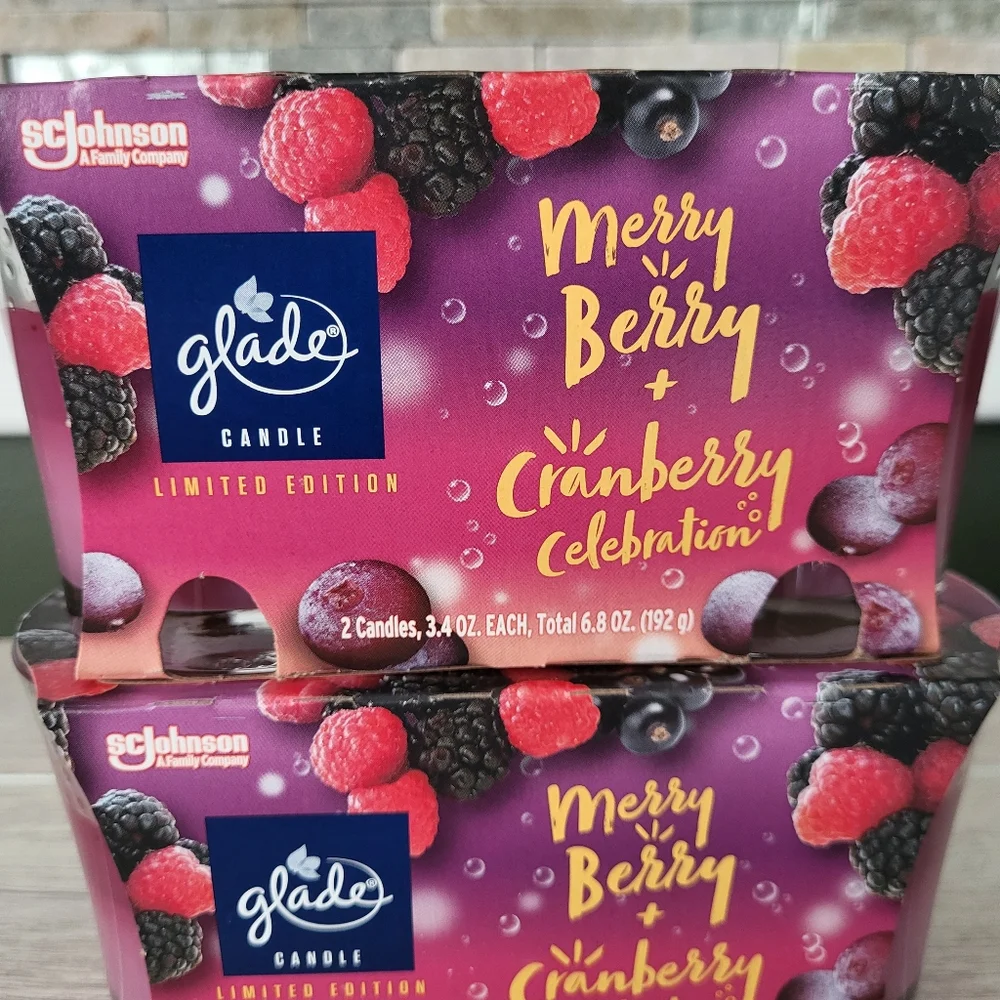 2 Twin Pack Glade Limited‎ Edition Merry Berry Cranberry Celebration Candles